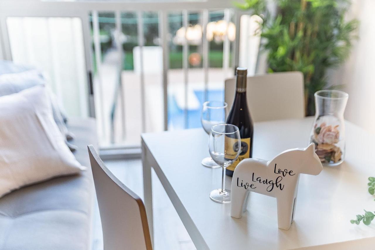 Sun Coast Benalmadena -- Superb Studio With 4 Pools, Gardens & Breakfast Exteriér fotografie